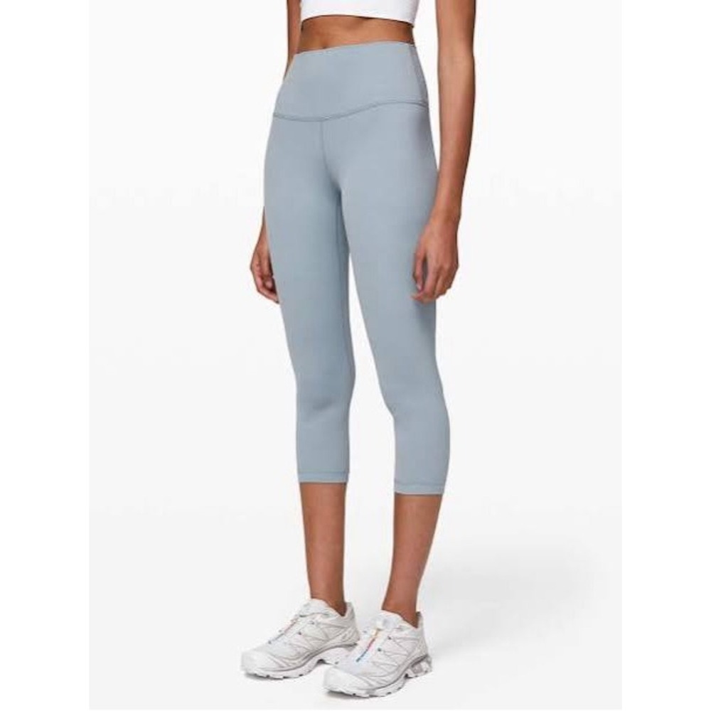 Lululemon Align High-Rise Crop Leggings Light Blue Chambray Nulu Size 10 EUC